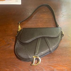 shoulder handbag